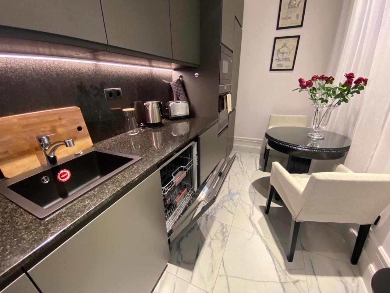 Premium Luxury Opera Near Opera And Basilica Apartment