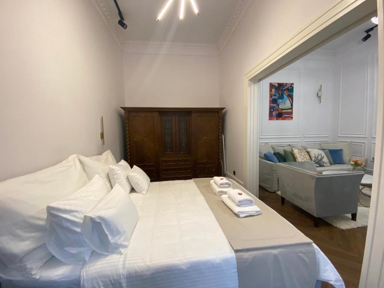 Premium Luxury Opera Near Opera And Basilica Apartment *