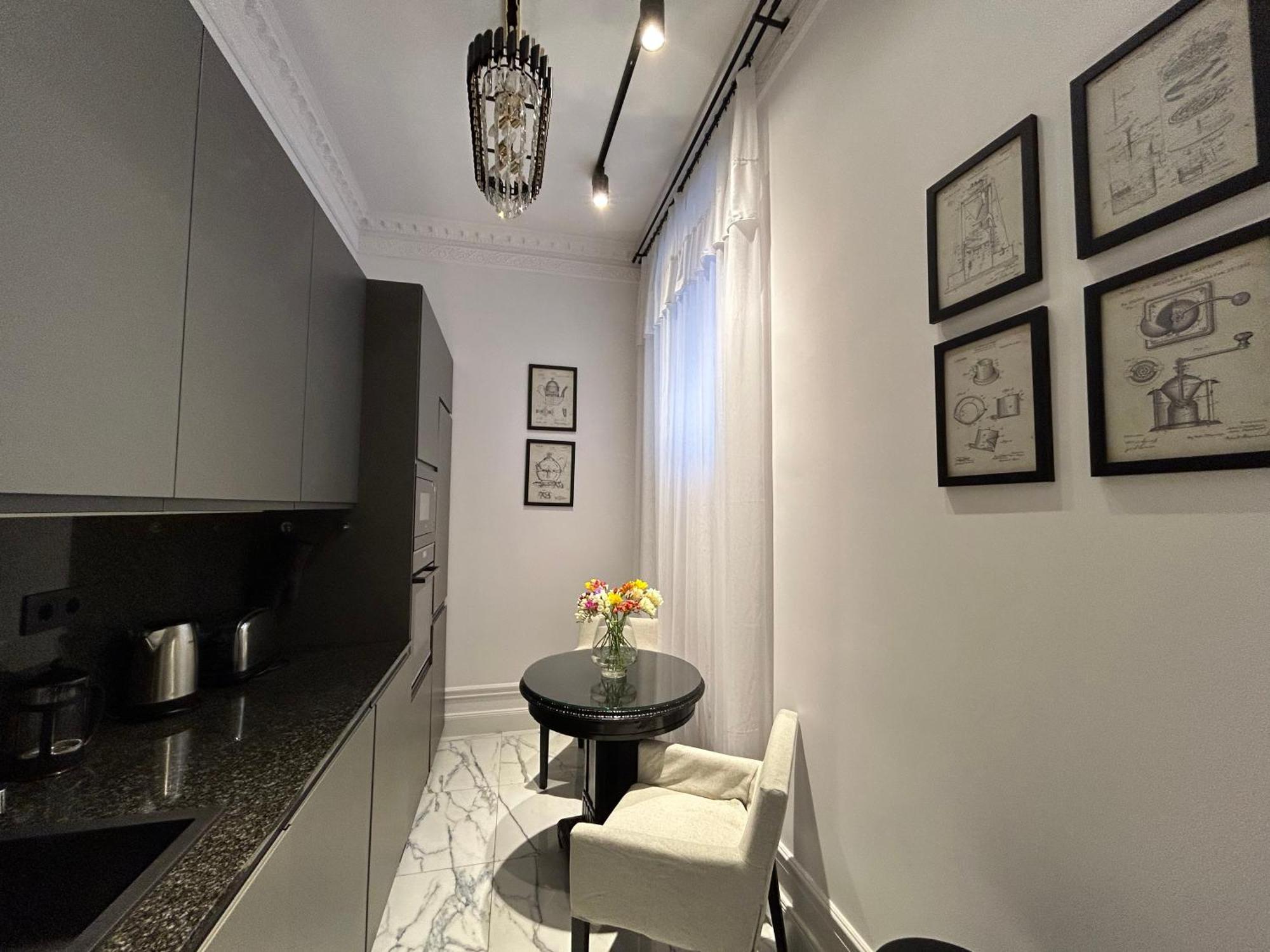 Premium Luxury Opera Near Opera And Basilica Apartment *