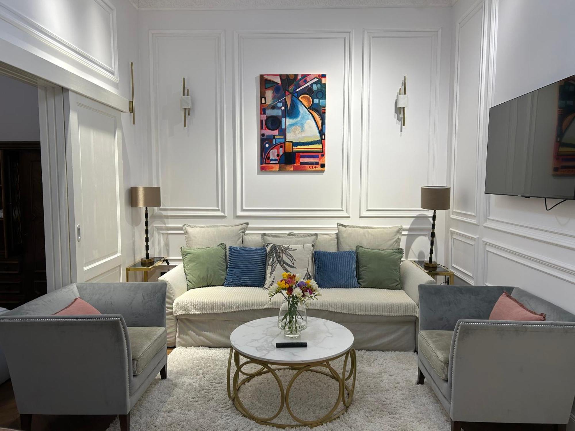 Premium Luxury Opera Near Opera And Basilica